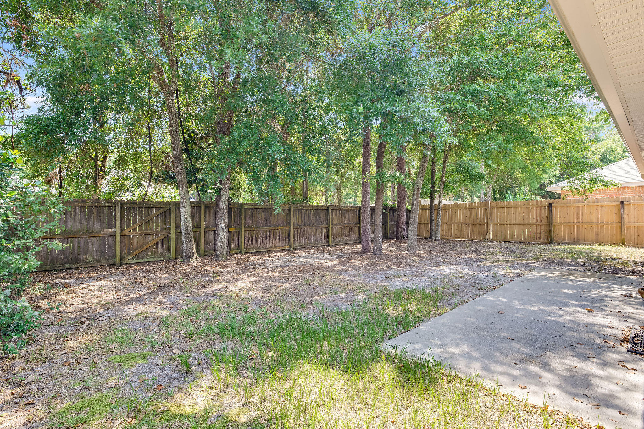 BAYOU LANDING - Residential Lease