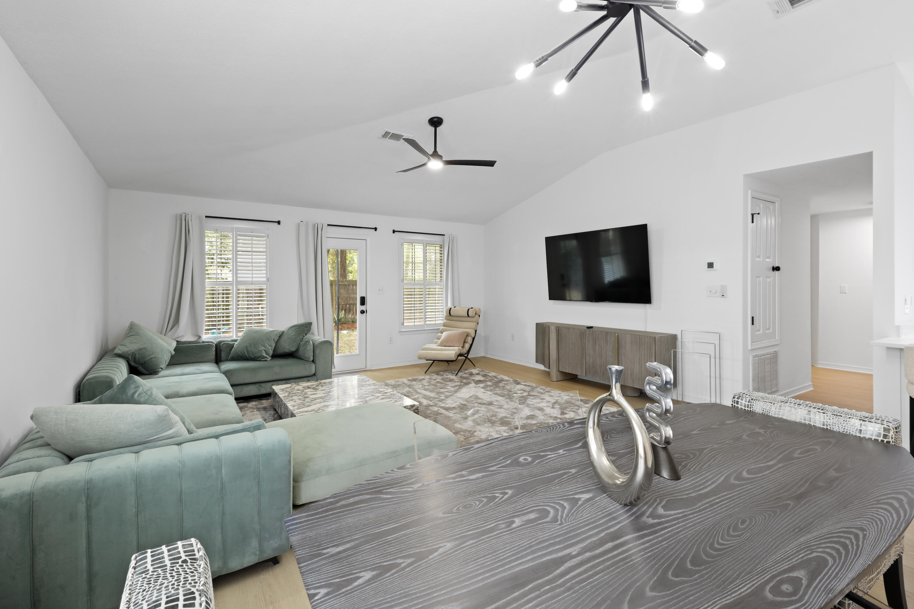 BAYOU LANDING - Residential Lease