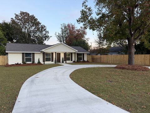 Photo of 333 Woodland Avenue, Mary Esther, FL 32569 (MLS # 988346) Photo of 333 Woodland Avenue, Mary Esther, FL 32569 (MLS # 988346)
