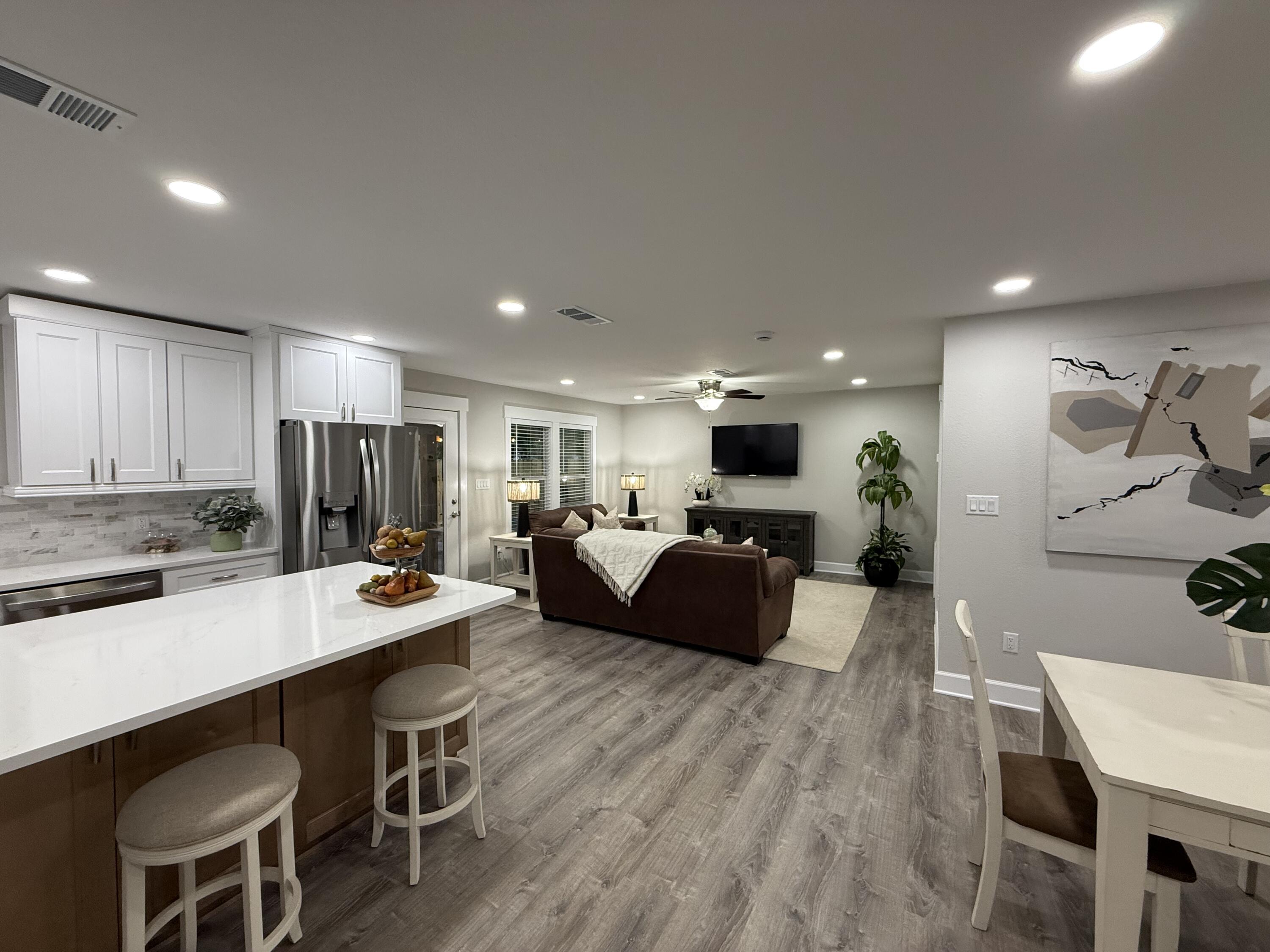 WYNNEHAVEN BEACH EST - Residential