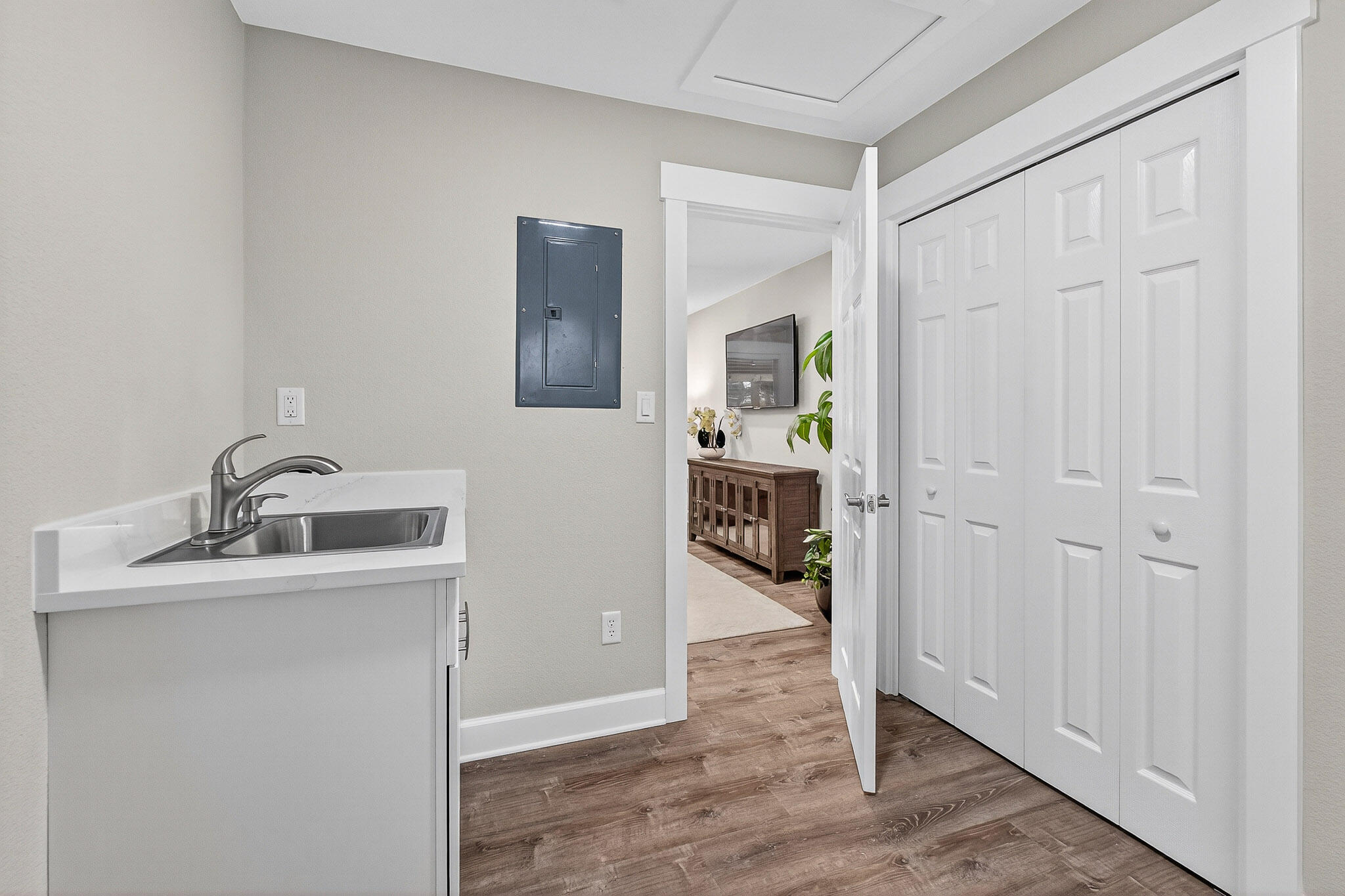 WYNNEHAVEN BEACH EST - Residential