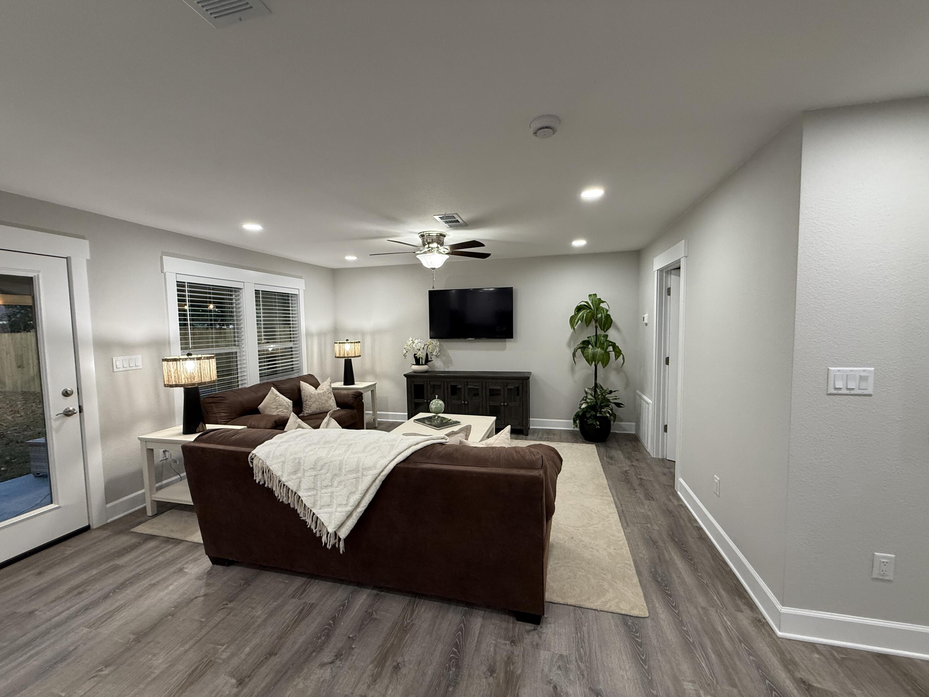 WYNNEHAVEN BEACH EST - Residential