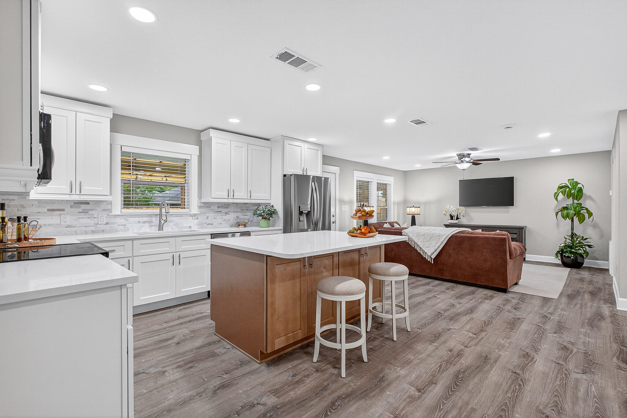 WYNNEHAVEN BEACH EST - Residential