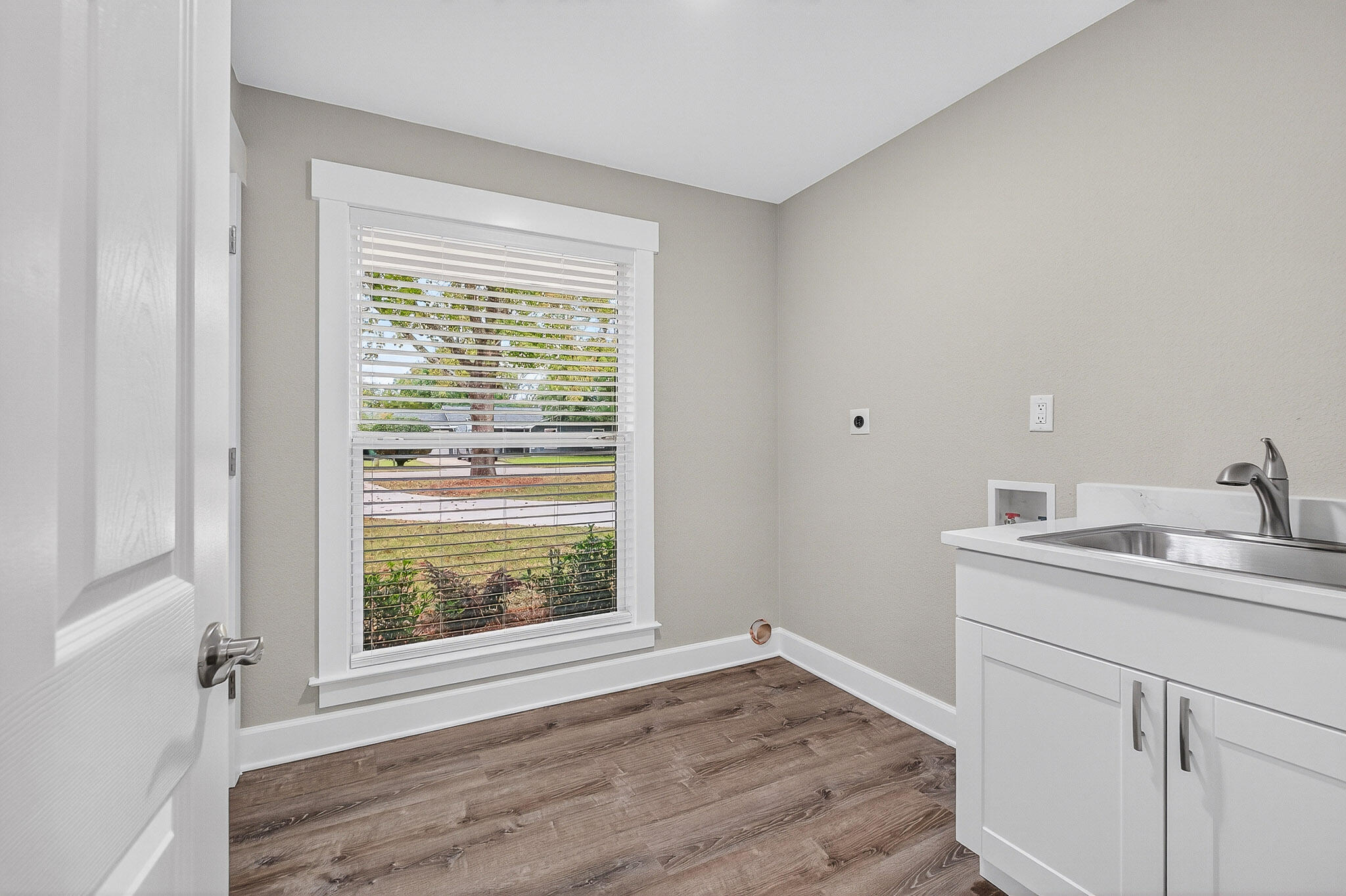 WYNNEHAVEN BEACH EST - Residential