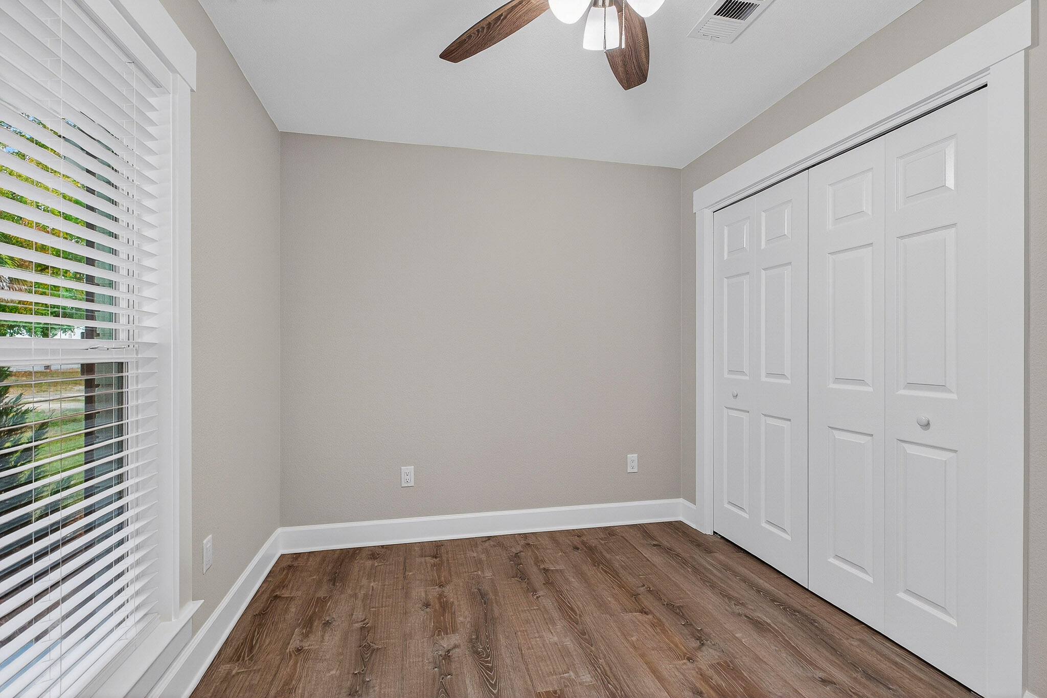 WYNNEHAVEN BEACH EST - Residential