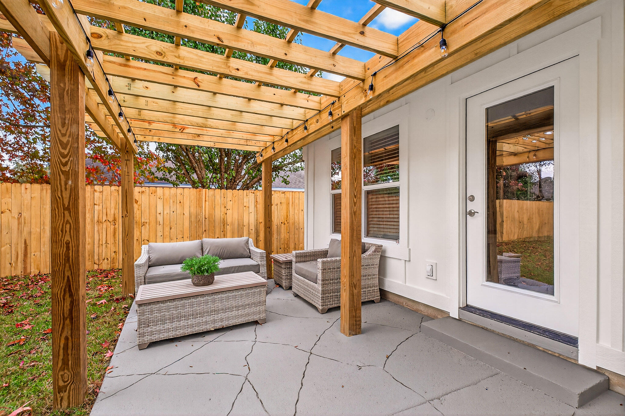 WYNNEHAVEN BEACH EST - Residential