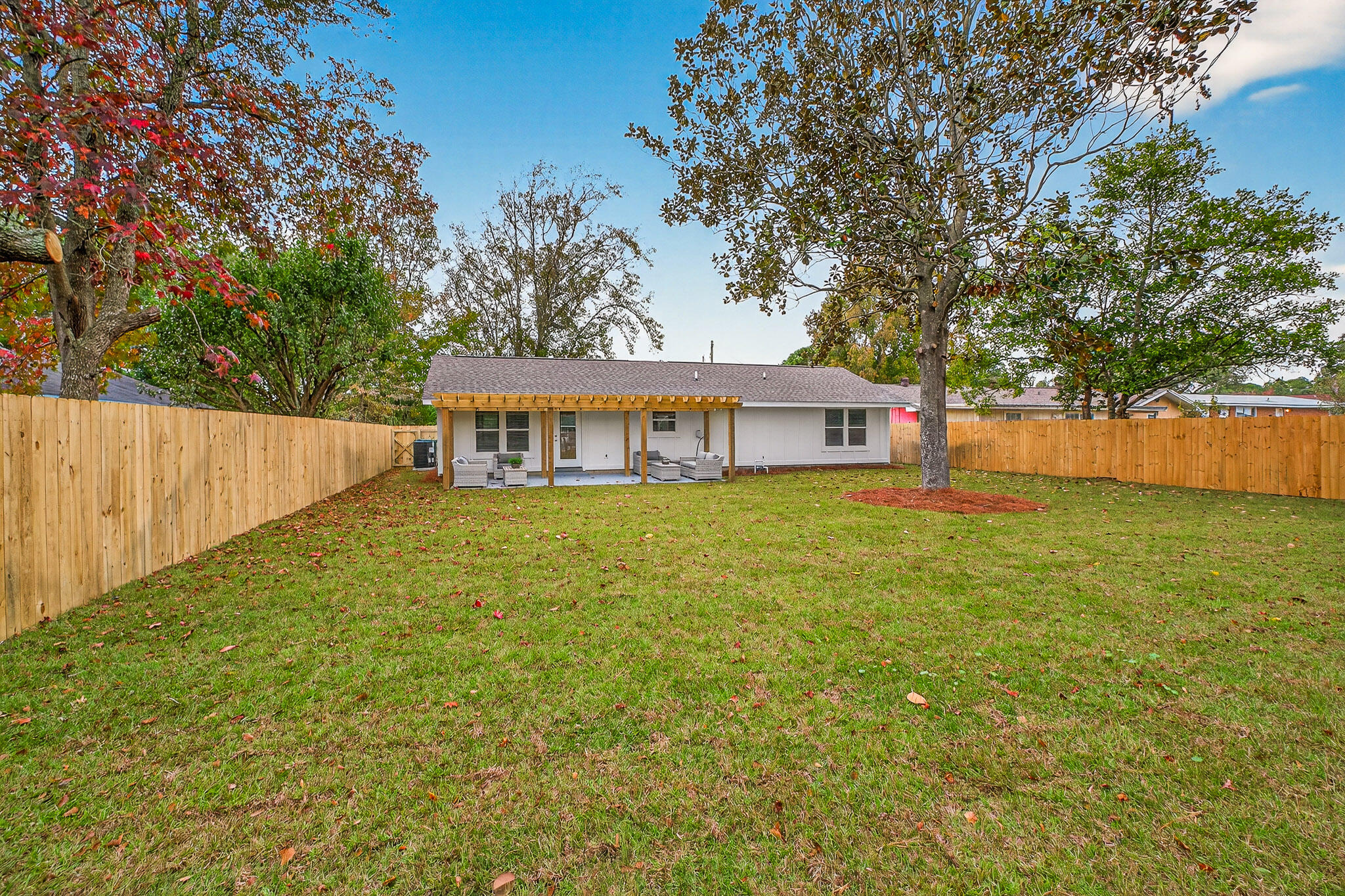 WYNNEHAVEN BEACH EST - Residential