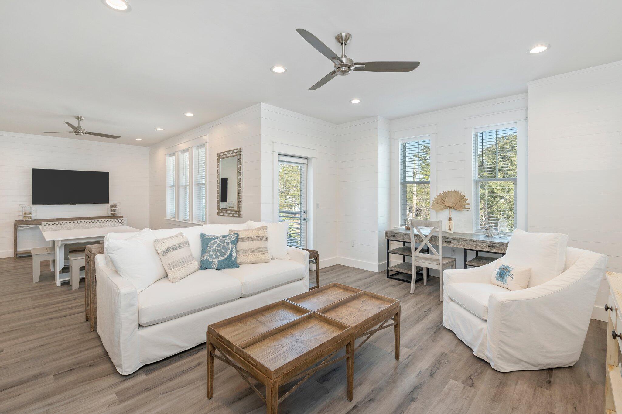 EASTERN LAKE S/D - Residential