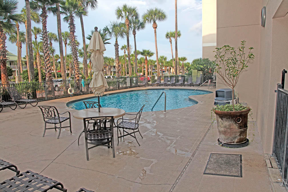 CRYSTAL DUNES CONDO - Residential