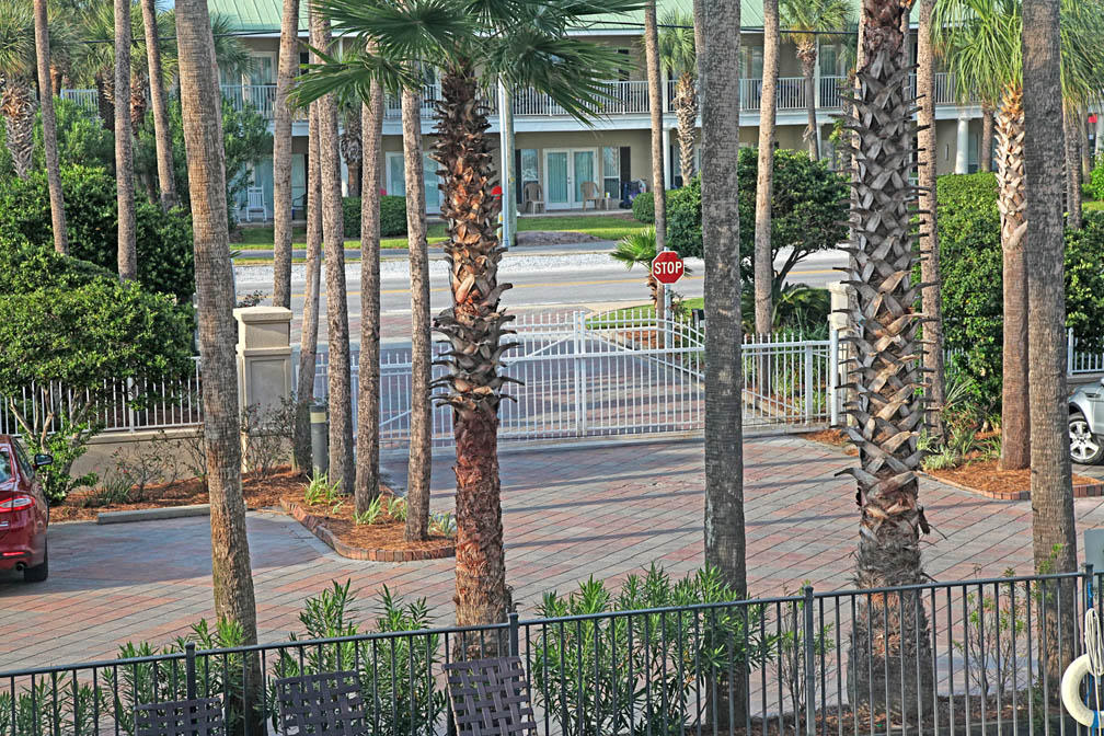 CRYSTAL DUNES CONDO - Residential