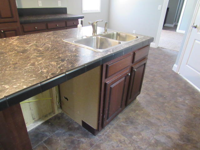 COUNTRY MANOR ESTATES - Residential