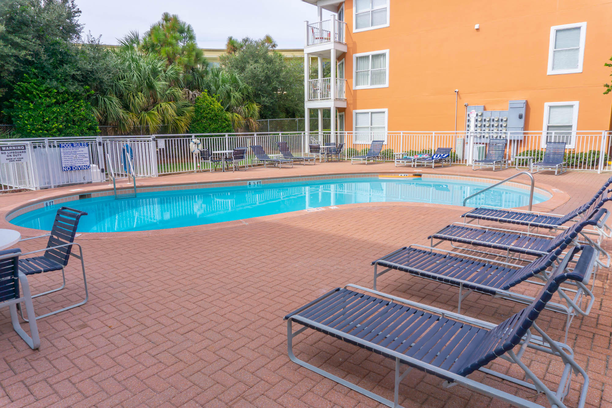 GULFVIEW 2 CONDO PH 2 - Residential