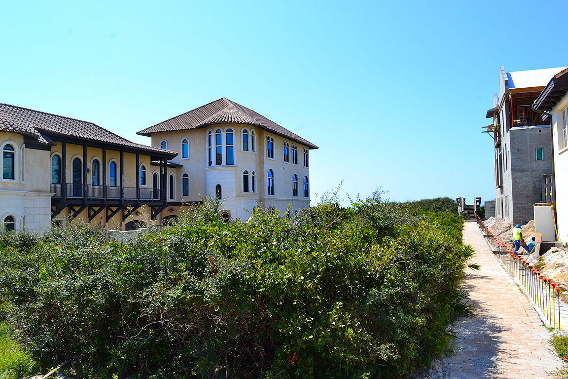 PARADISE BY THE SEA - Land