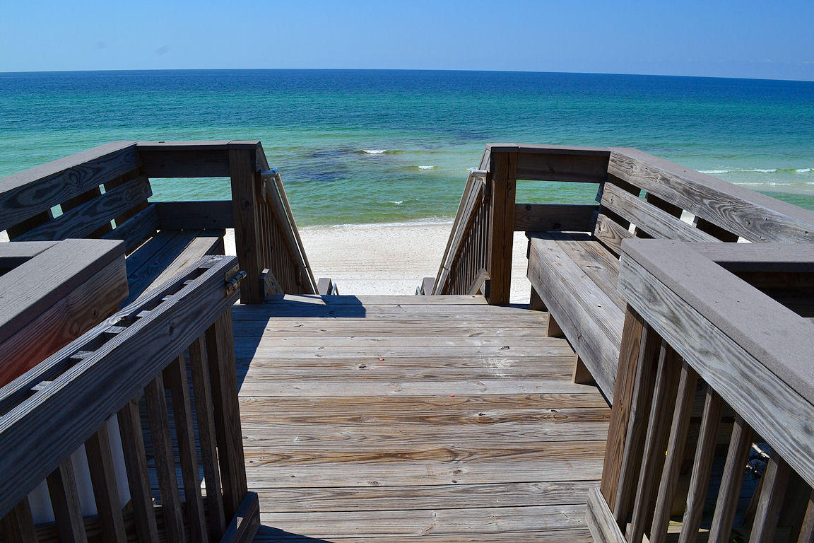 PARADISE BY THE SEA - Land