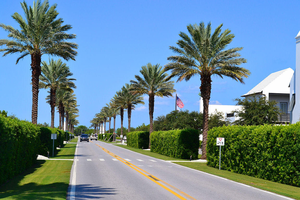 PARADISE BY THE SEA - Land