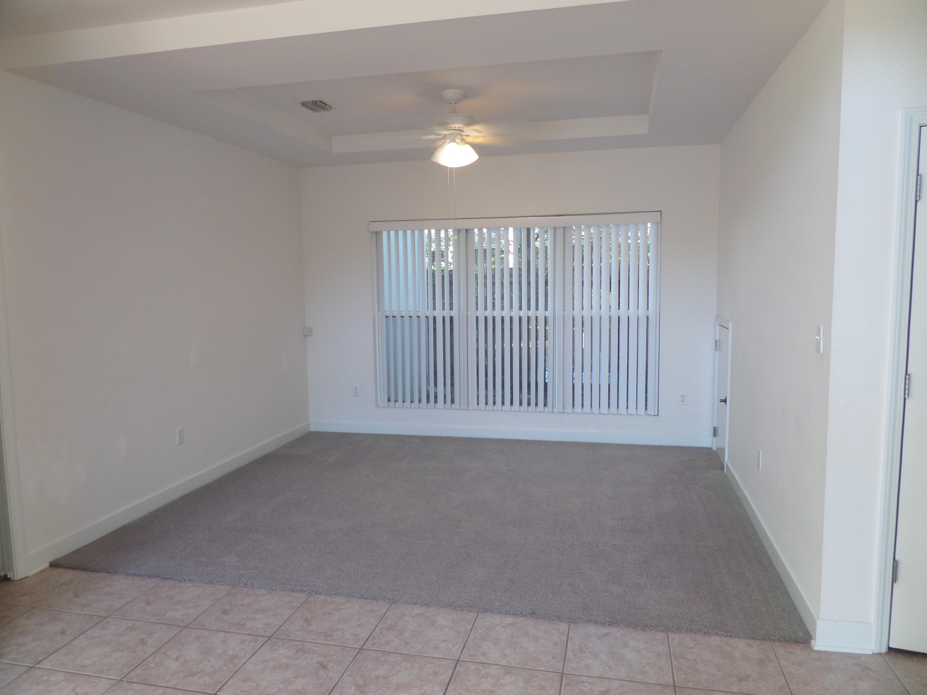 HIDDEN LAKES - Residential