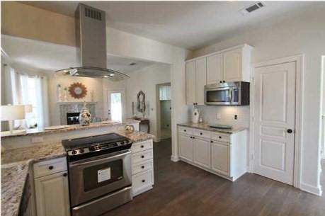 SOVEREIGN ISLE S/D - Residential Lease