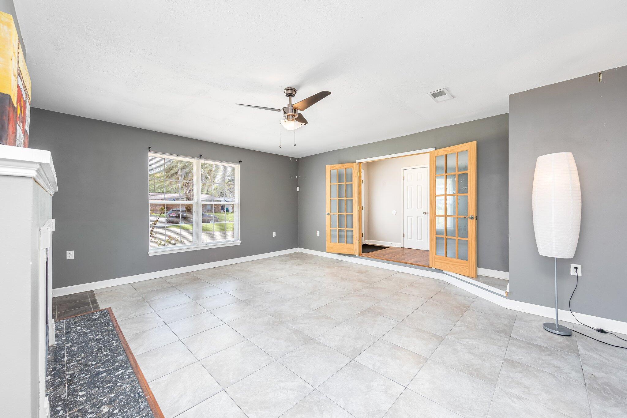 PALM ESTATES UNIT 3 - Residential