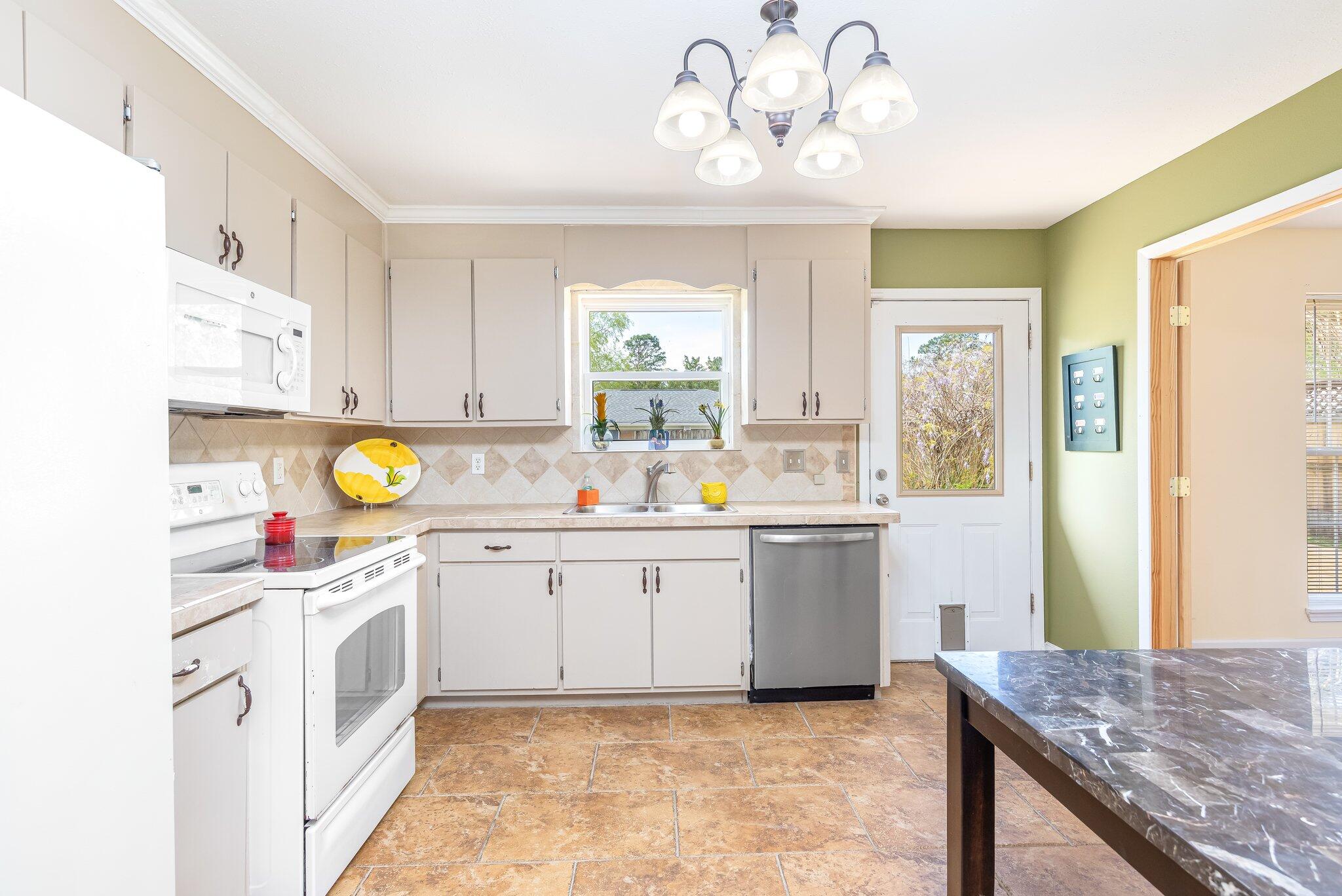 PALM ESTATES UNIT 3 - Residential