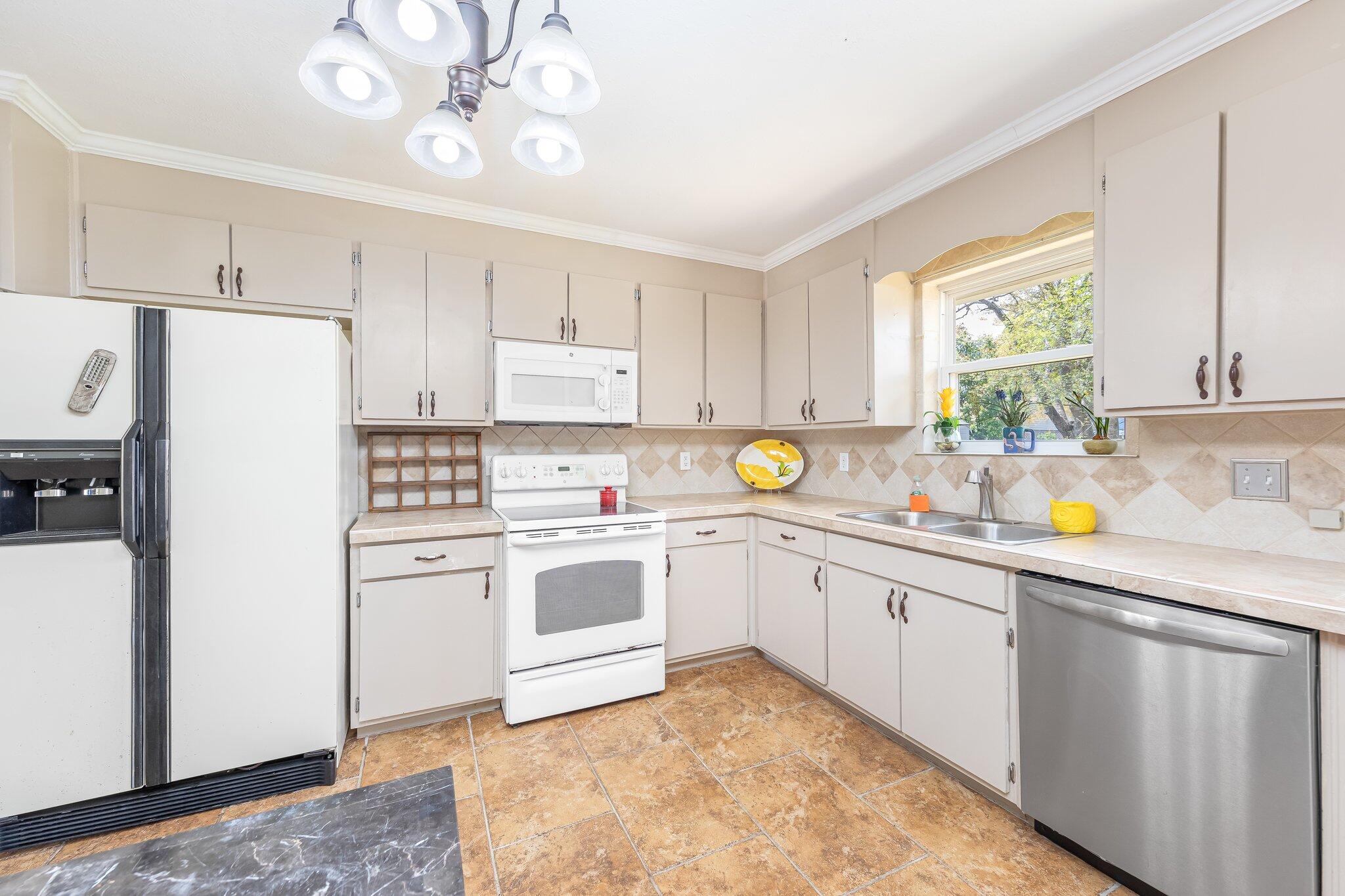 PALM ESTATES UNIT 3 - Residential