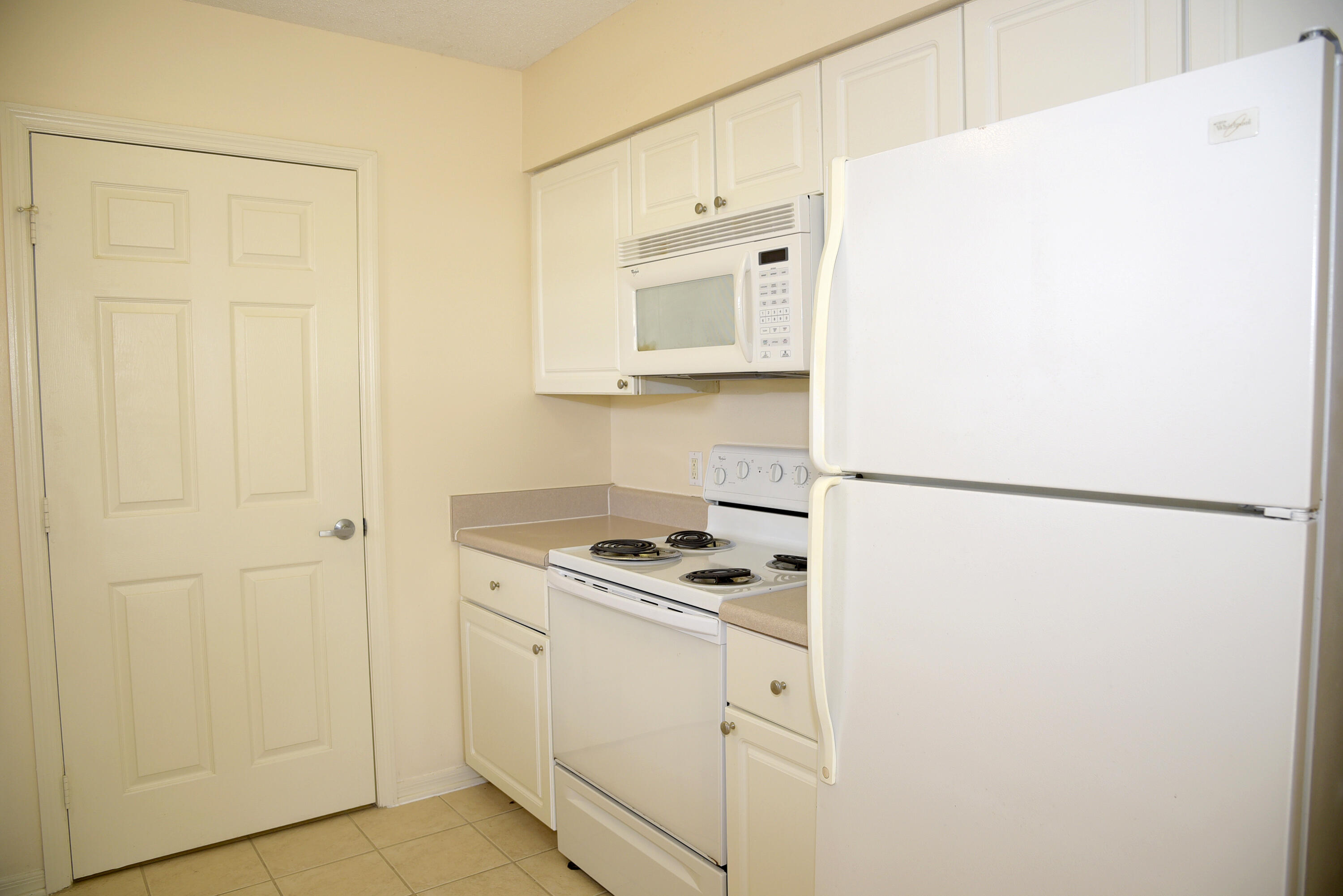 FLORIDA CLUB - Residential Lease