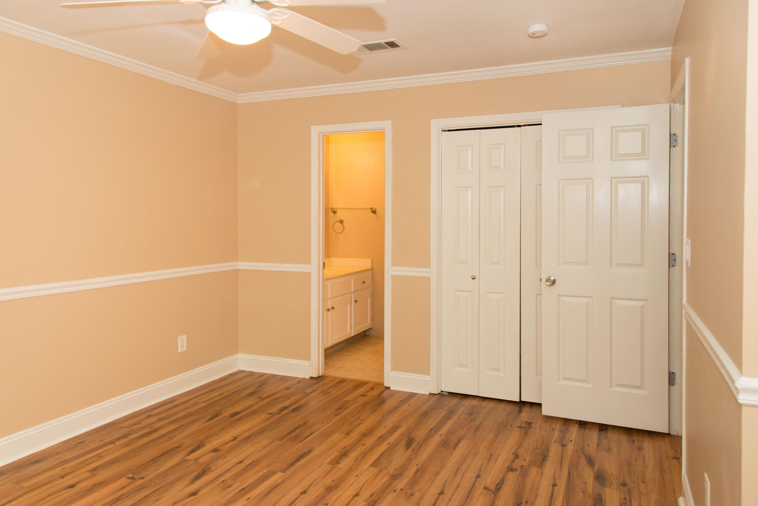 EAST BAY RIVER ESTATES 2ND ADDN - Residential Lease