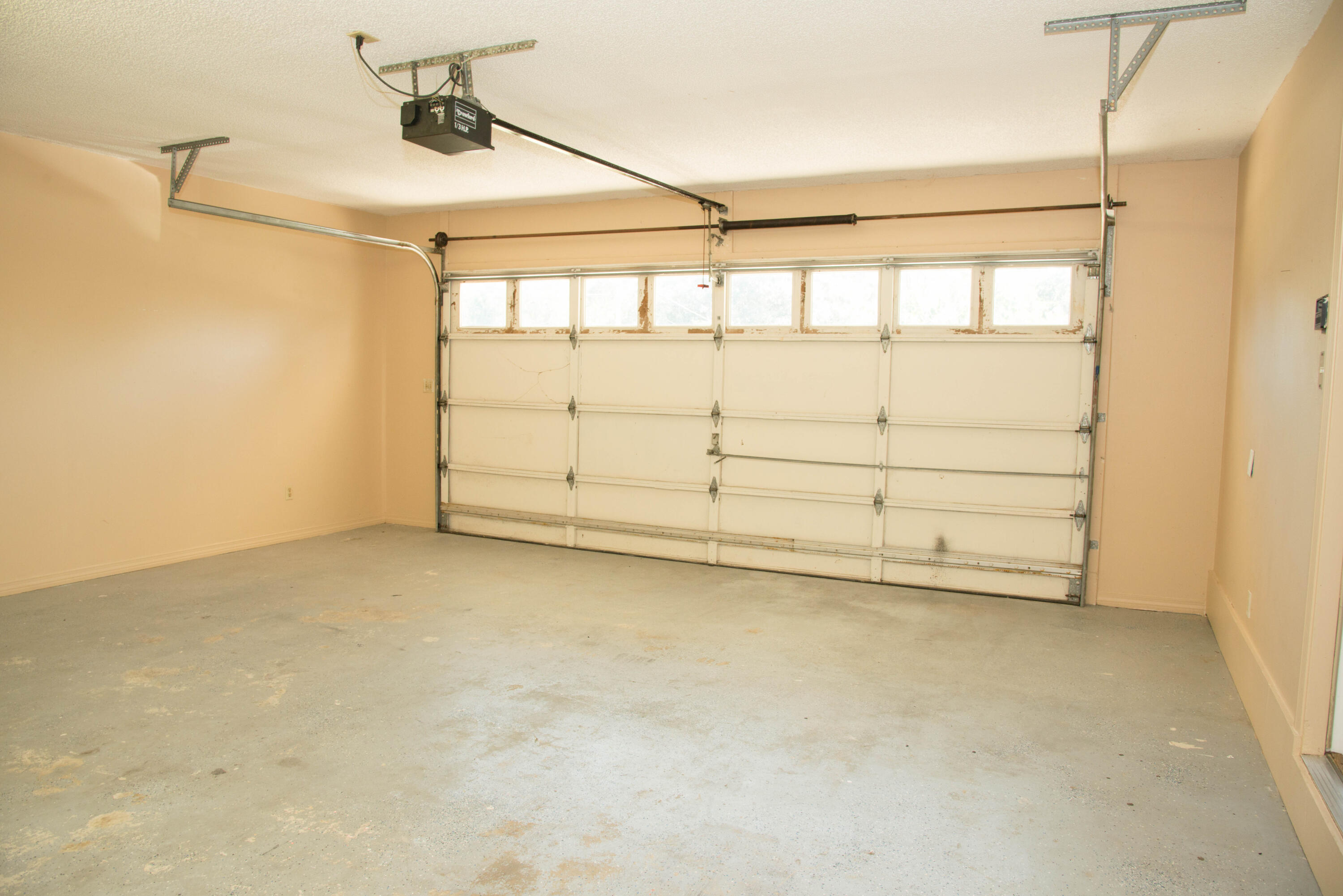 EAST BAY RIVER ESTATES 2ND ADDN - Residential Lease