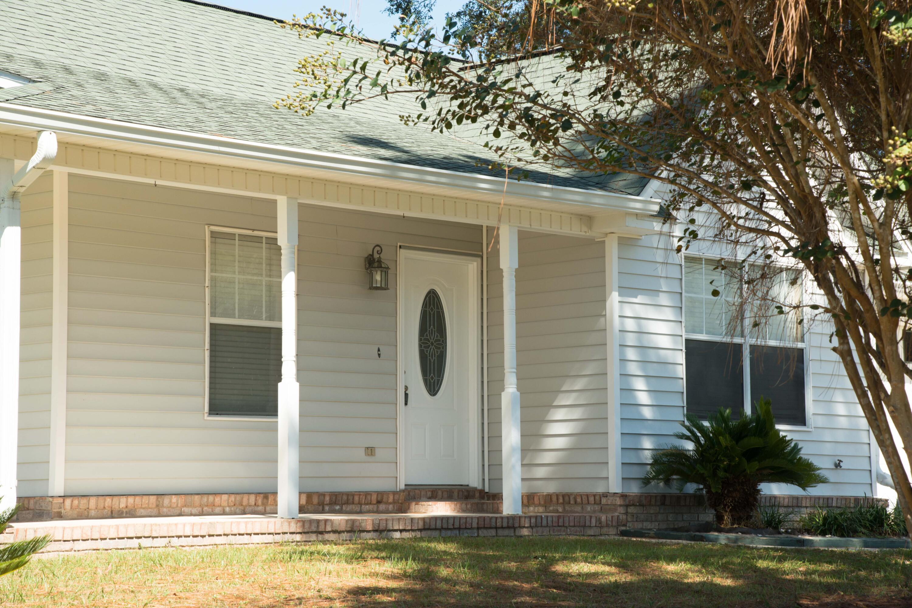 EAST BAY RIVER ESTATES 2ND ADDN - Residential Lease