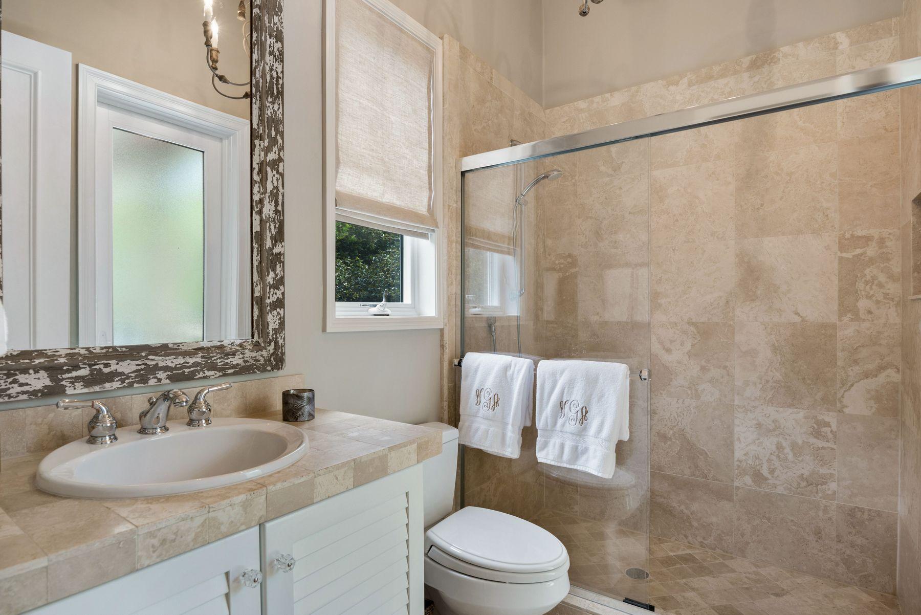 BURNT PINE - Residential