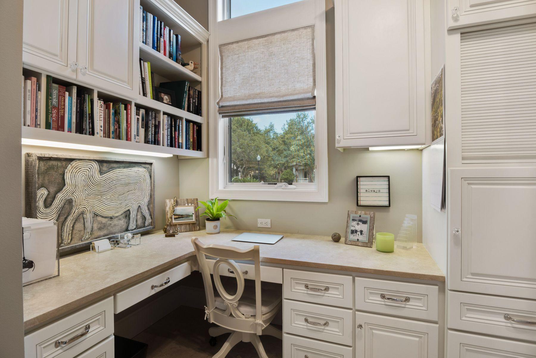 BURNT PINE - Residential