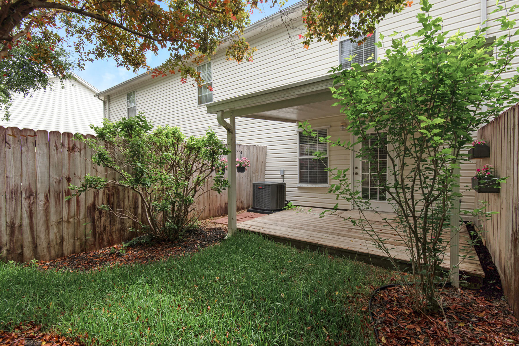 CAMBRIDGE VILLAGE T/H - Residential