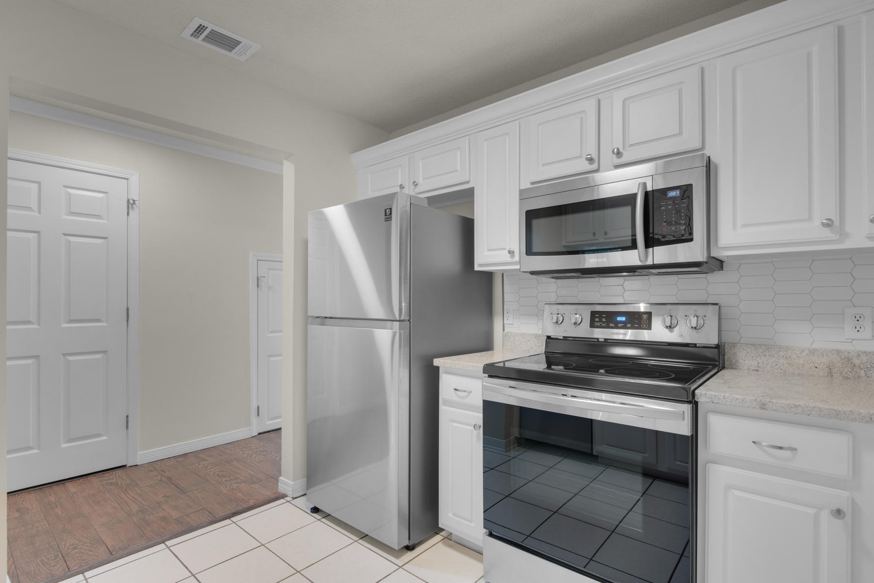 CAMBRIDGE VILLAGE T/H - Residential