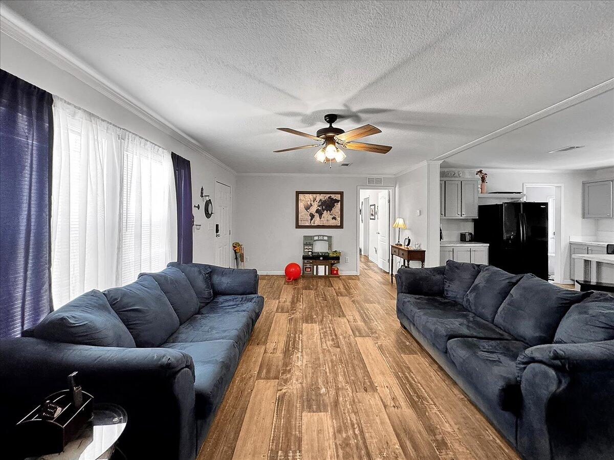 TRIPLE LAKES ESTATES - Residential