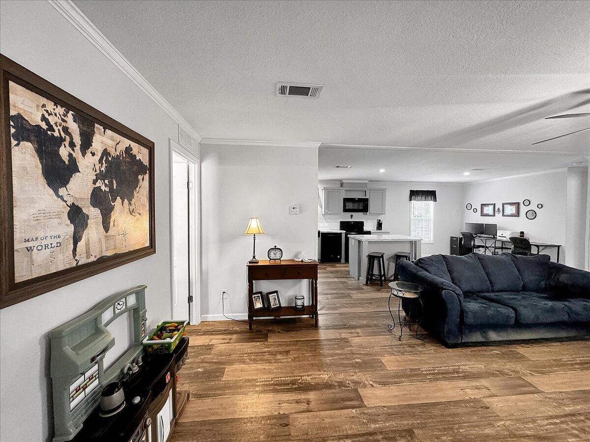 TRIPLE LAKES ESTATES - Residential