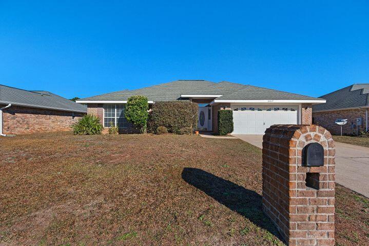 CREETWOOD PLACE - Residential Lease