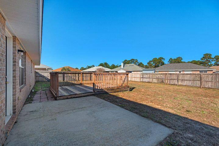 CREETWOOD PLACE - Residential Lease