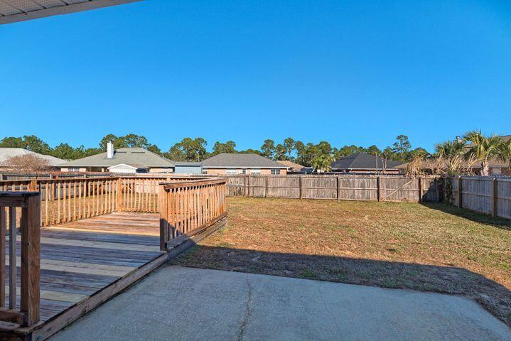 CREETWOOD PLACE - Residential Lease