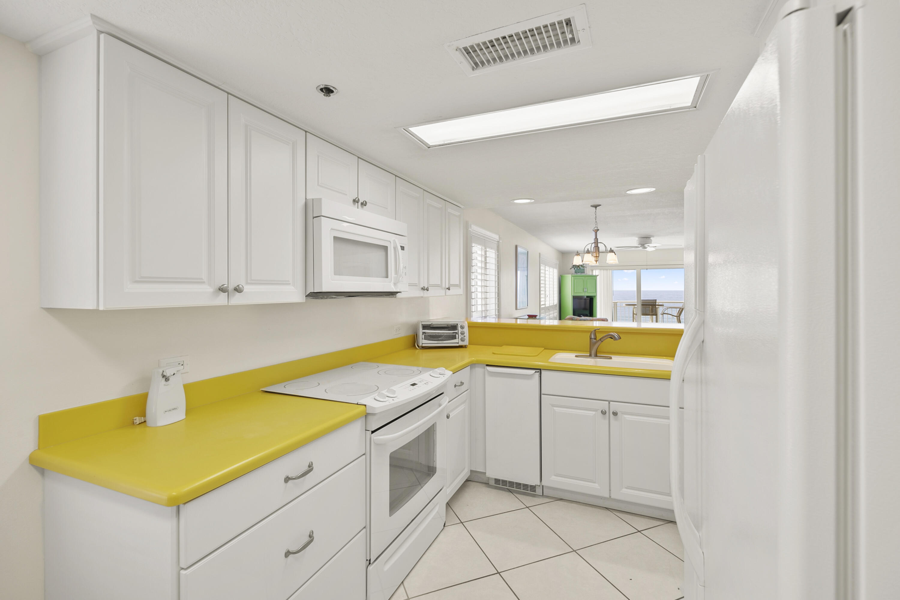 DESTIN TOWERS CONDO - Residential