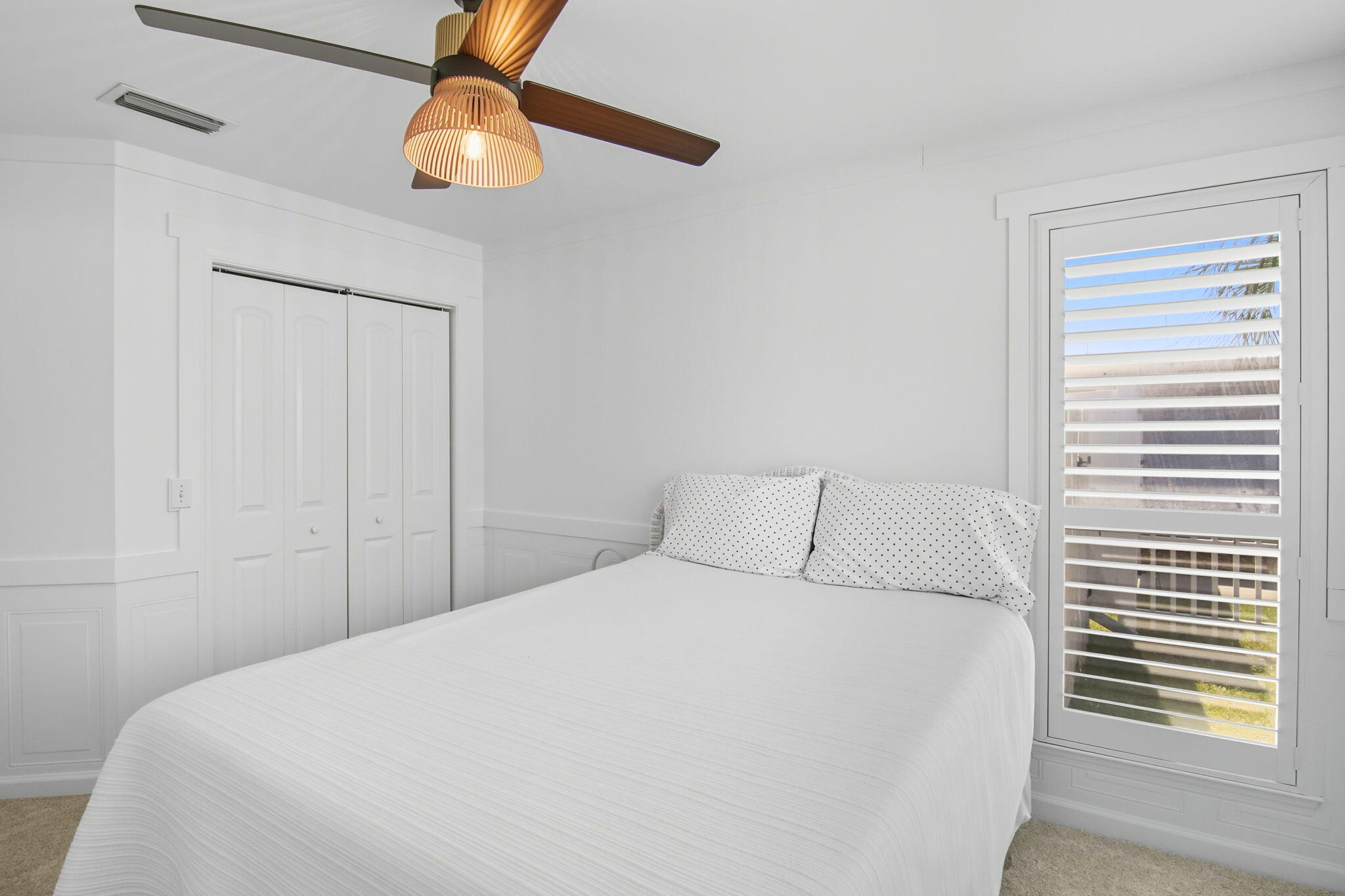 JAMAICAN LAKE CONDOS - Residential