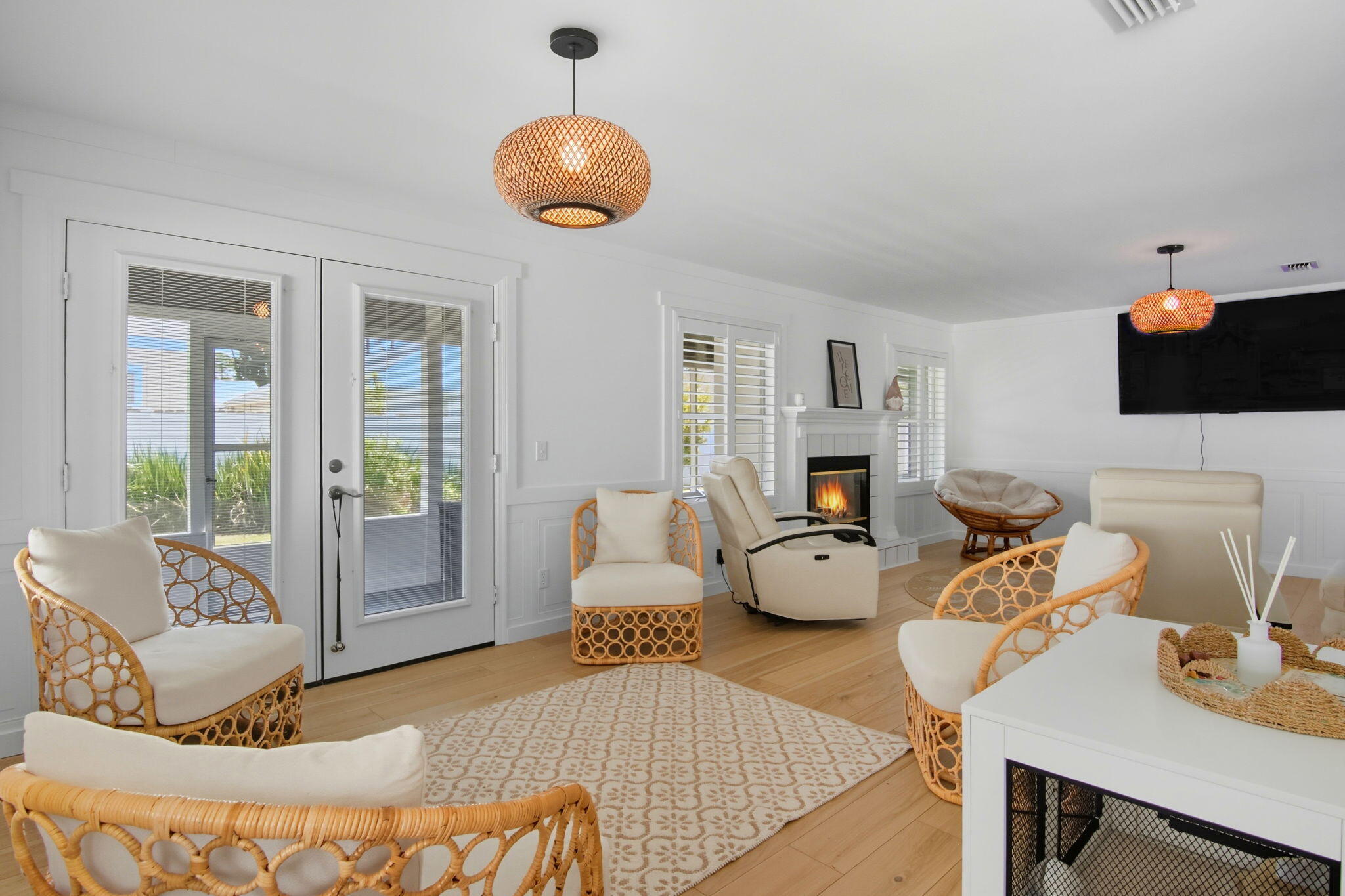 JAMAICAN LAKE CONDOS - Residential