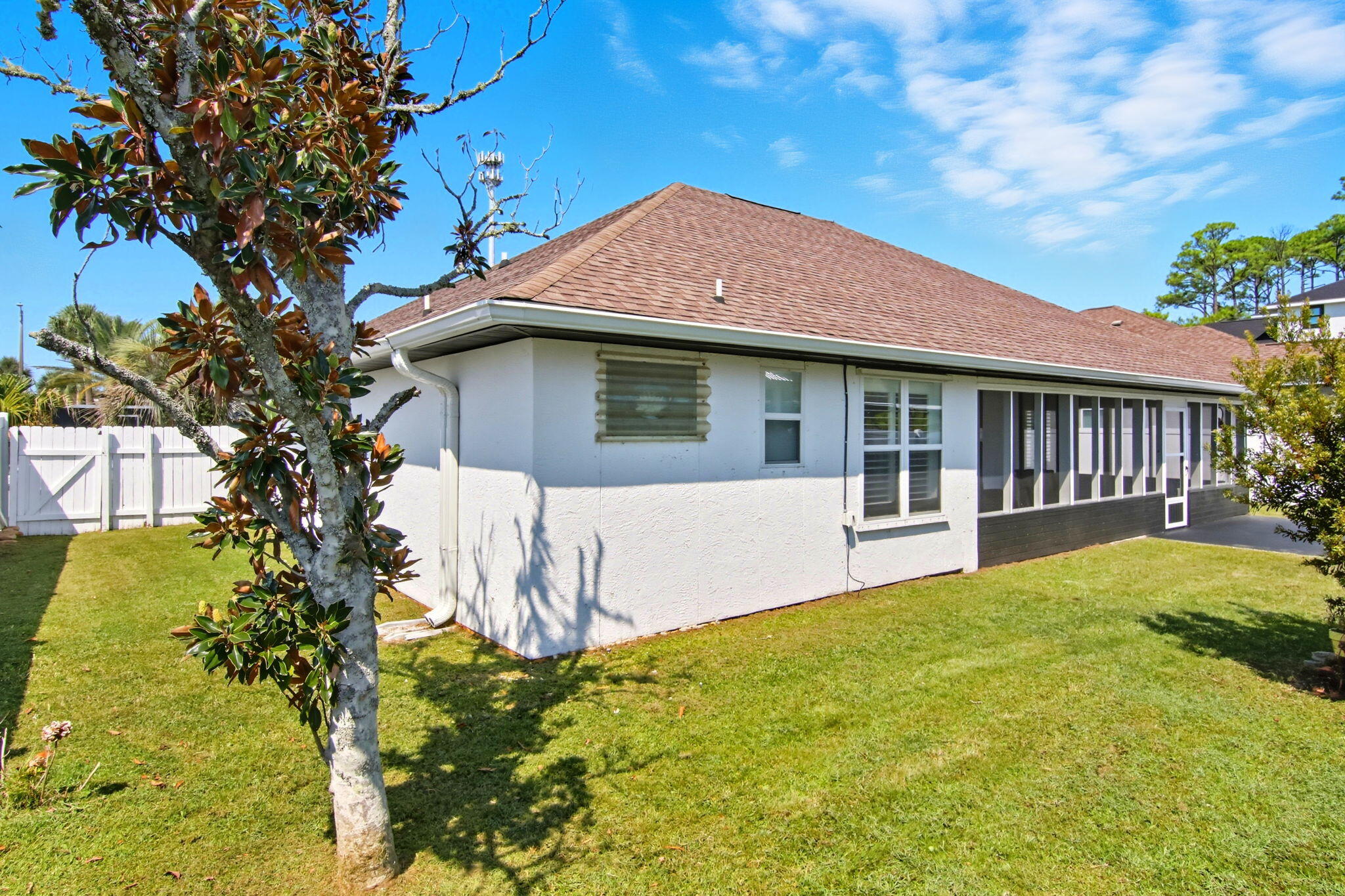 JAMAICAN LAKE CONDOS - Residential