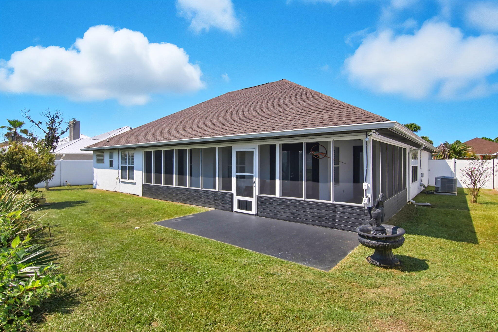 JAMAICAN LAKE CONDOS - Residential