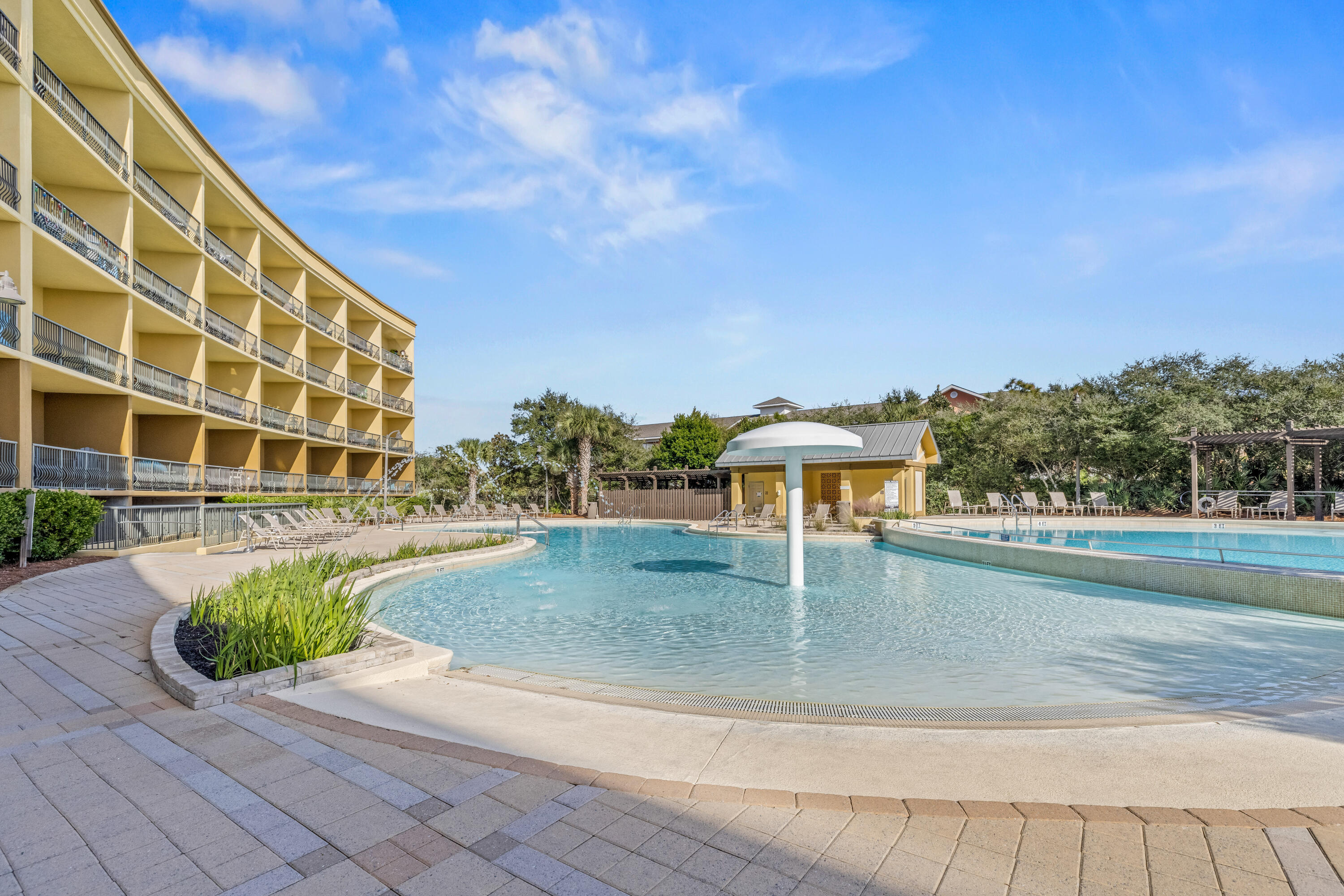BEACH RESORT - Residential