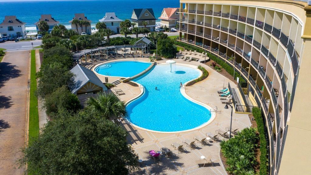 BEACH RESORT - Residential