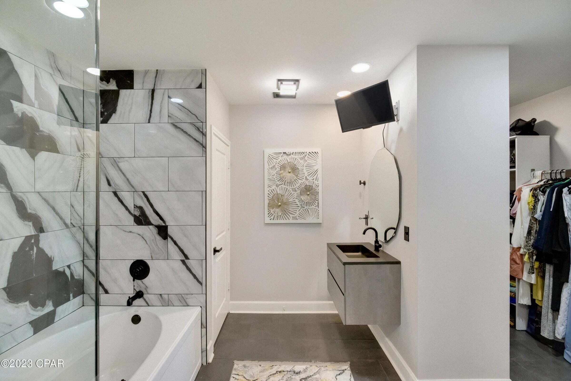 ISLAND RESERVE - Residential