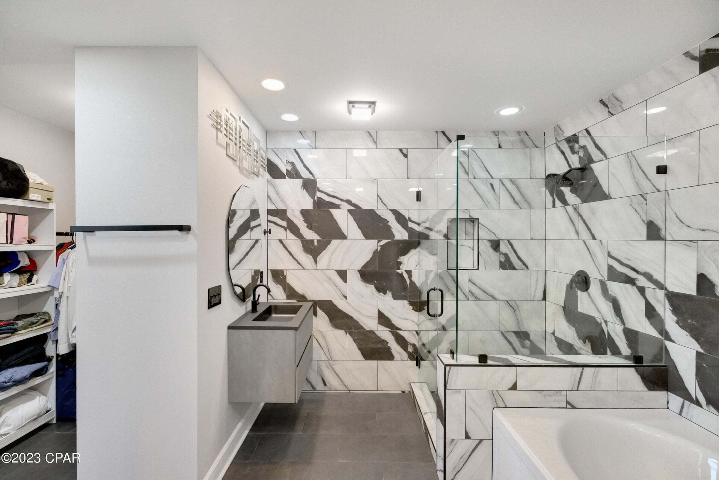 ISLAND RESERVE - Residential