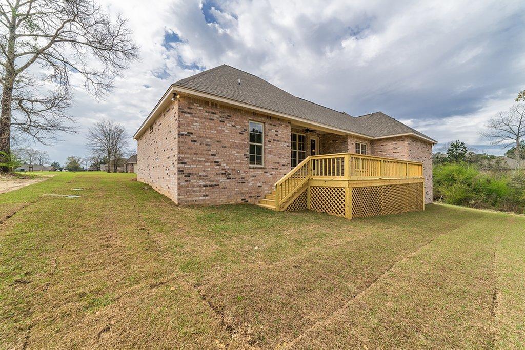 LAKE HOLLEY ESTATES - Residential