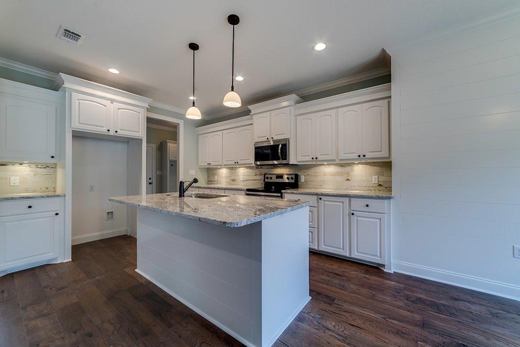 LAKE HOLLEY ESTATES - Residential