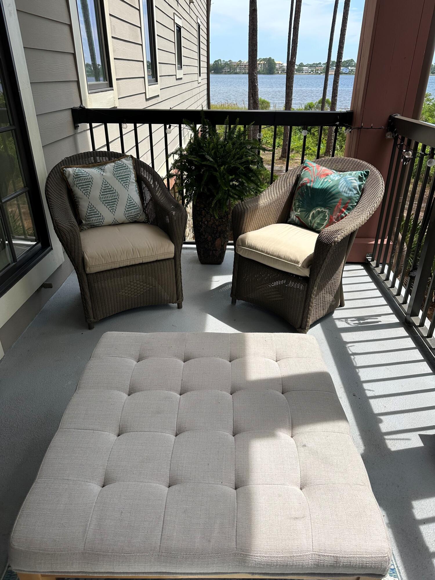 Available July 1, 2025-March 1, 2026Please call owner direct for more information: 706.888.7677All utilities included except power and gasGated communityViews of Lake Powell from deckTwo private pools and two hot tubsWalking trailsBoat dockPlaygroundVery nice Gym