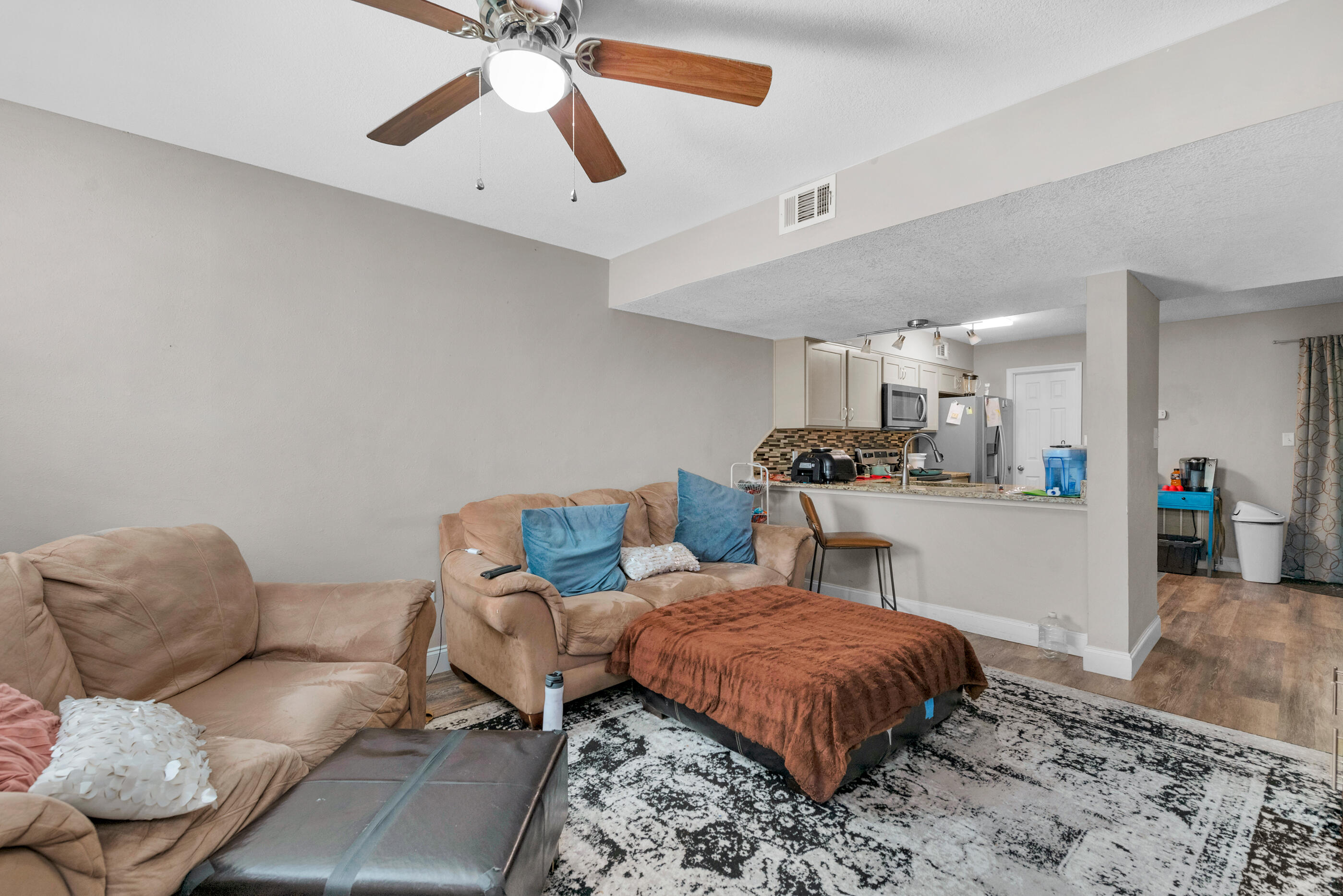 QUAIL MEADOWS - Residential